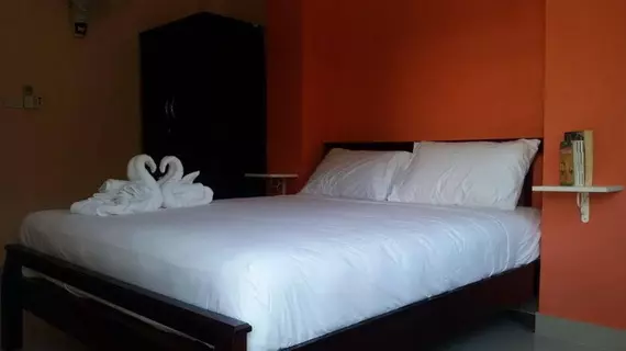 Patamnak Beach Guesthouse | Chonburi (vilayet) - Pattaya (ve civarı) - Pattaya - Pratumnak Tepesi