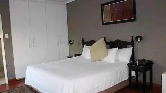 Flamboyant Guest Lodge | Gauteng - City of Tshwane - Johannesburg (ve civarı) - Sandton