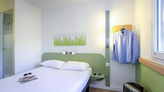 ibis budget Hyères | Provence - Alpes - Cote d'Azur - Var - Toulon - Hyeres (ve civarı) - Hyeres - Hyères Kent Merkezi