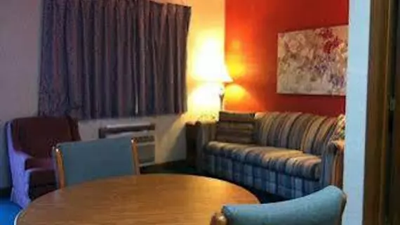 East Street Inn & Suites | Indiana - Kokomo (ve civarı) - Tipton