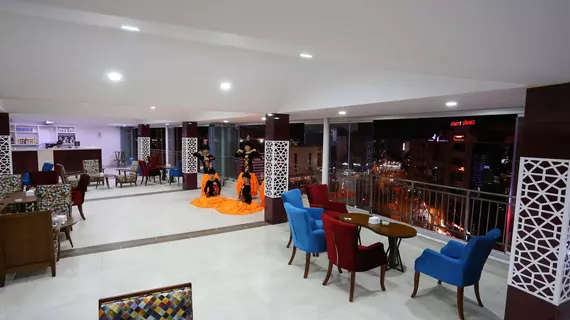 Bilgehan Hotel | Antalya - Muratpaşa - Güzeloba Mahallesi