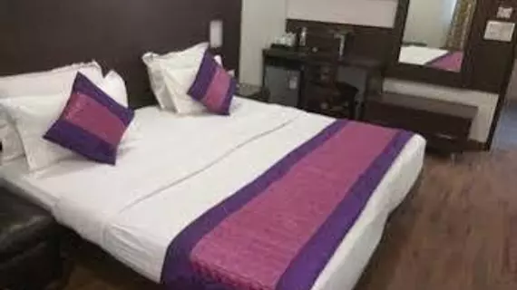 Hotel La Vista | Batı Delhi - Ulusal Eyalet Başkenti Delhi - Delhi (ve civarı) - Yeni Delhi - Karol Bagh