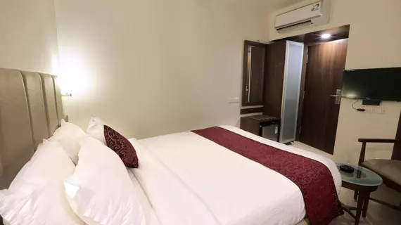 Hotel Central Excellency | Gujarat - Chorasi - Surat