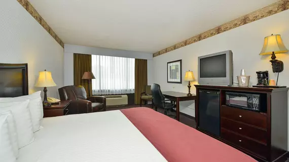 Lamplighter Inn and Suites | Kansas - Pittsburg (ve civarı) - Frontenac