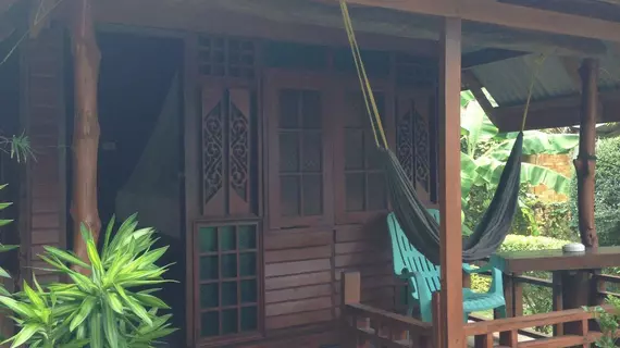 Hut Sun Bungalow | Surat Thani (vilayet) - Koh Phangan