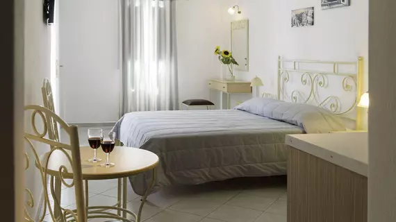 Makris Apartments Hotel | Ege Adaları - Santorini