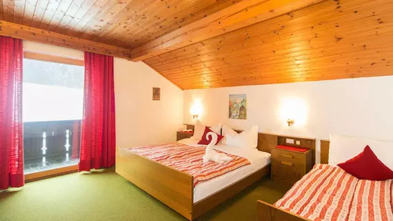 Hotel Rosengarten | Trentino-Alto Adige - Güney Tirol (il) - Dobbiaco