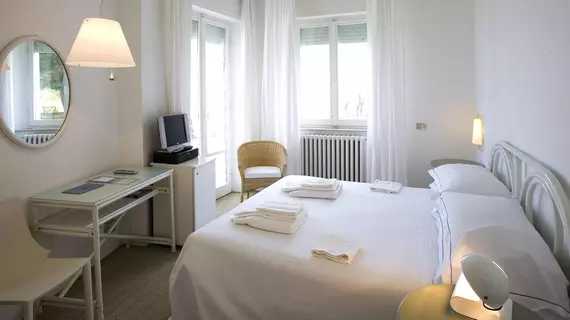 Hotel Emilia | Marche - Ancona (vilayet) - Ancona