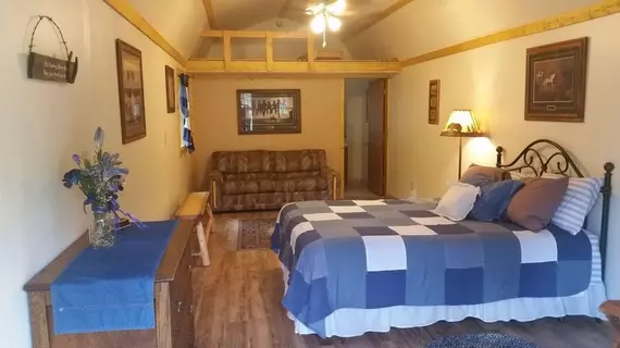 Lonesome Dove Guest Ranch | Montana - Whitefish (ve civarı) - Kalispell