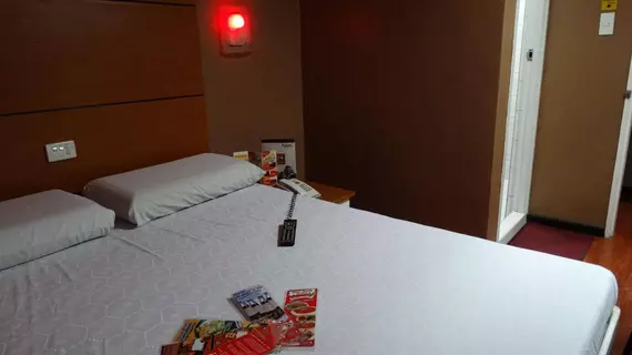 Hotel Sogo Quirino Motor Drive Inn | Rizal - Manila (ve civarı) - Manila - Ermita Night District - Ermita