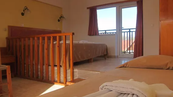 Baladinos Apartments | Girit Adası - Hanya (bölge) - Platanias