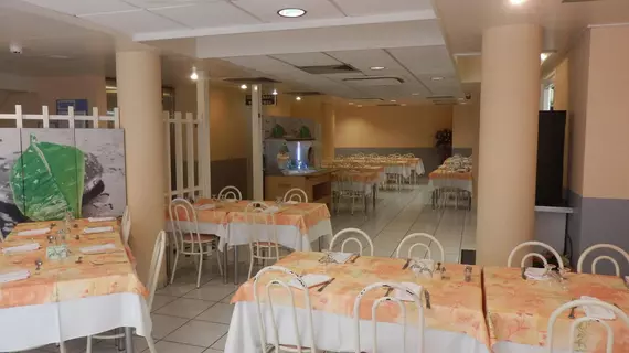 Hôtel De Paris | Occitanie - Hautes-Pyrenees - Lourdes - Tarbes (ve civarı) - Lourdes