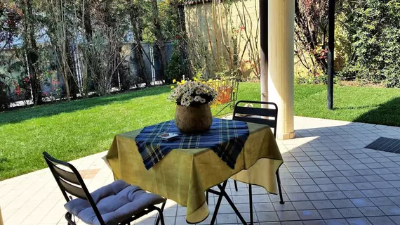 A Casa Di Manu B&B | Lombardy - Brescia (il) - Desenzano del Garda