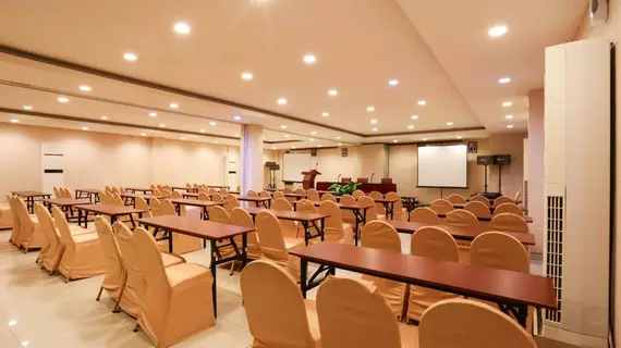 Grand Celino Hotel | Makassar