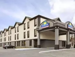 Days Inn - Toronto East Lakeview