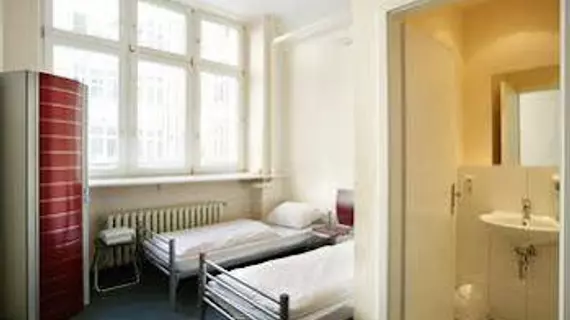 All In Hostel Berlin | Berlin (ve civarı) - Friedrichshain-Kreuzberg - Friedrichshain