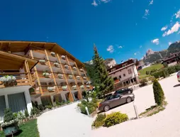 Art Hotel Anterleghes | Trentino-Alto Adige - Güney Tirol (il) - Selva di Val Gardena