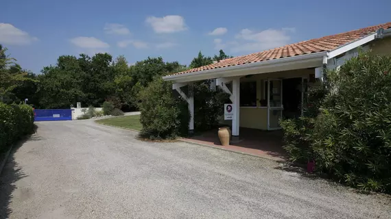 INTER-HOTEL Corintel | Nouvelle-Aquitaine - Gironde (bölge) - Bordeaux (ve civarı) - Tresses