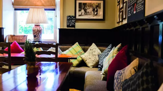 The Lion at Settle- a Thwaites Inn of Character | Kuzey Yorkshire (kontluk) - Settle - Giggleswick