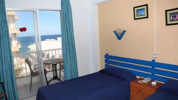 Hostal Apolo | Balearic Adaları - Mayorka Adası - Santa Margalida - Can Picafort