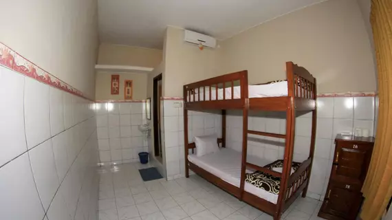 Gong Corner Guesthouse 2 | Bali - Kuta - Legian Kent Merkezi