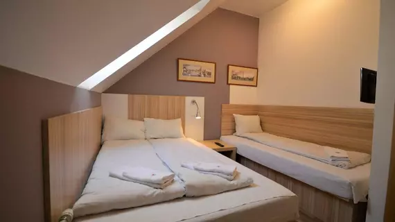 Stay Express Hotel | Vilnius (ve civarı) - Vilnius