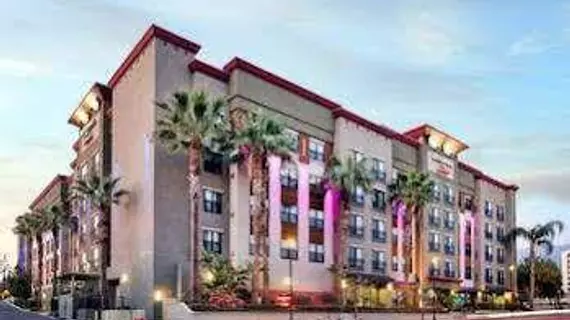 Residence Inn Burbank Downtown | Kaliforniya - Los Angeles County - Burbank - Burbank Şehir Merkezi