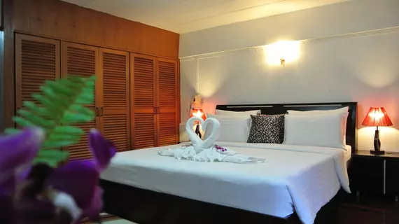 Karon Sunshine Guesthouse & Bar | Phuket (ve civarı) - Thalang