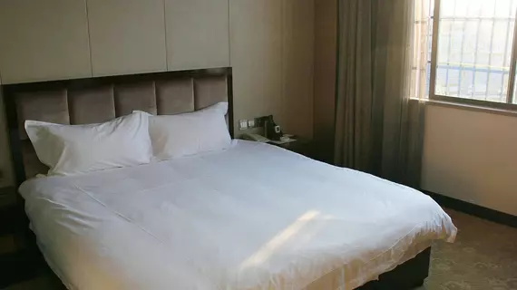 Guiyang Tianhao Holiday Hotel | Guizhou - Guiyang - Nanming Bölgesi