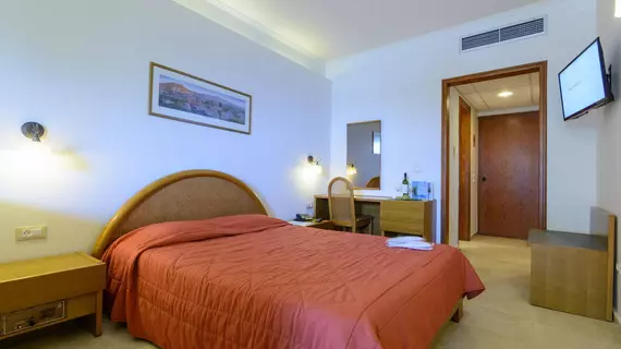 Golden Sand Hotel | Kuzey Ege Adaları - Sakız Adası