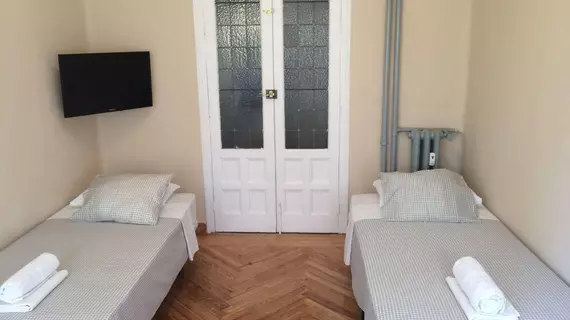 Rooms Argüelles 58 - Hostel | Madrid Özerk Topluluğu - Madrid (ve civarı) - Centro - Malasana