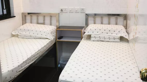 Pay-Less Guesthouse | Hong Kong - Hong Kong City Center - Tsim Sha Tsui