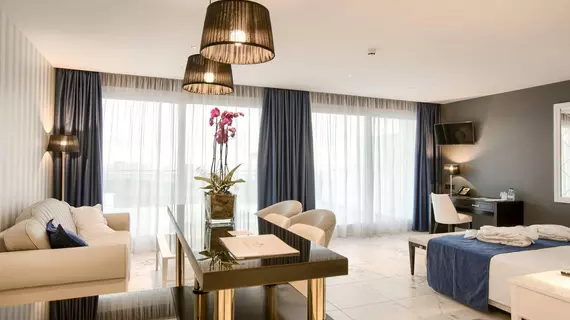 Grand Luxor All Suites | Valencia Bölgesi - Alicante (vilayet) - Marina Baja - Benidorm