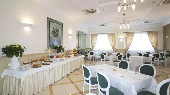 Hotel Cavaliere | Puglia - Bari (il) - Noci