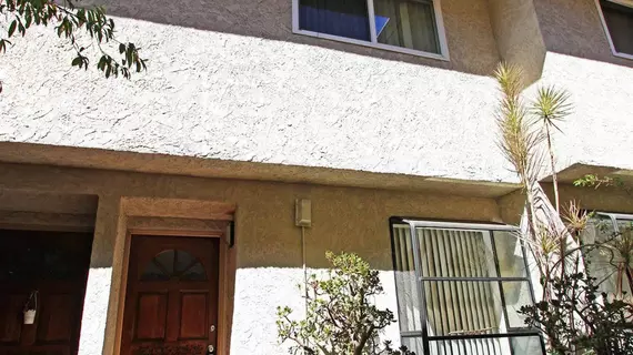 Affordable Cozy Town House in Glendale | Kaliforniya - Los Angeles County - Burbank