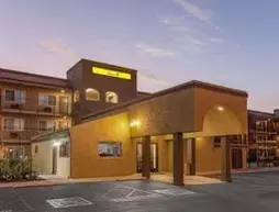 Super 8 Escondido | Kaliforniya - San Diego County - Escondido