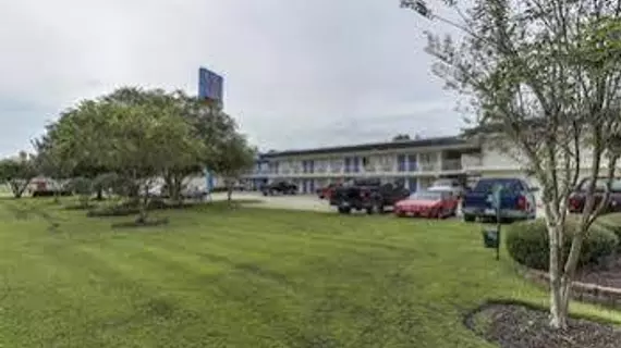 Motel 6 Baton Rouge - Port Allen | Louisiana - Baton Rouge (ve civarı) - Port Allen