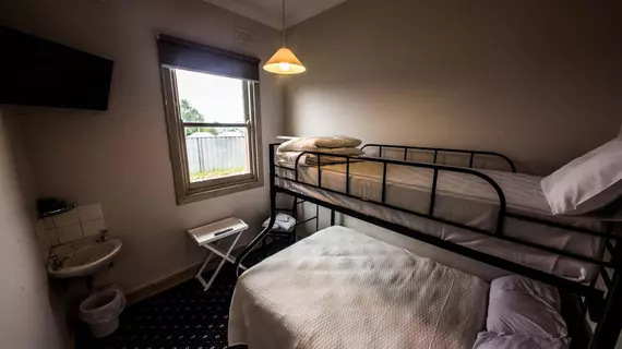 Rooms at Carbonis | Victoria - Ballarat - Ballarat East