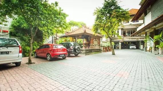 Simpang Inn Hotel | Bali - Kuta - Legian Kent Merkezi