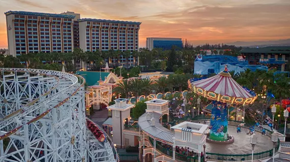 Disney's Paradise Pier Hotel - On Disneyland Resort Property | Kaliforniya - Orange County - Anaheim - Anaheim Resort