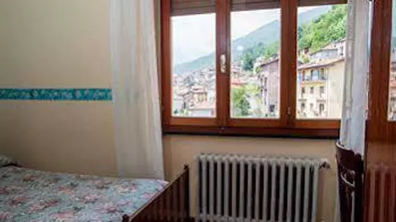 Albergo De Jean | Lombardy - Como (il) - Garzeno