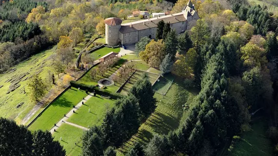 Château De Vollore | Auvergne-Rhone-Alpes - Puy-de-Dome (bölge) - Vollore-Ville