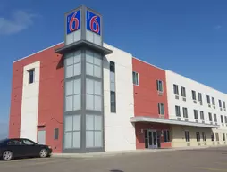 Motel 6 Williston ND