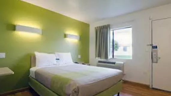 Motel 6 Camp Springs | Maryland - College Park (ve civarı) - Camp Springs