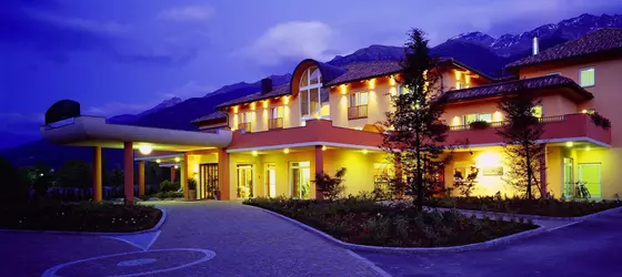 Garden Park Hotel | Trentino-Alto Adige - Güney Tirol (il) - Prato allo Stelvio