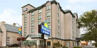 Days Inn & Suites - Niagara Falls, Center St., By the Fall