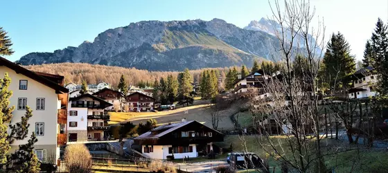 Hotel Serena | Veneto - Belluno (vilayet) - Cortina d'Ampezzo