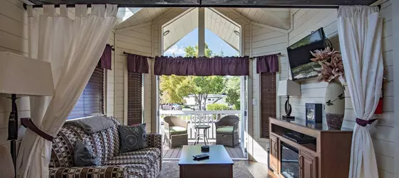 Wine Country RV Resort | Kaliforniya - San Luis Obispo (ve civarı) - Paso Robles