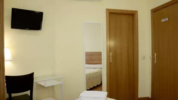 Hostal Nersan II | Madrid Özerk Topluluğu - Madrid (ve civarı) - Chamberi