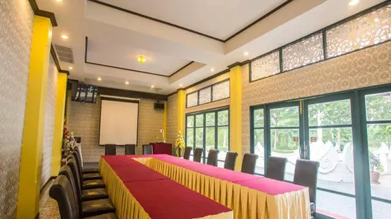 Madina Hotel | Rayong İli - Rayong - Choeng Noen